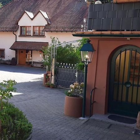 Pension - Gaestehaus Zum Pfaelzerwald 힌터바이덴탈 외부 사진