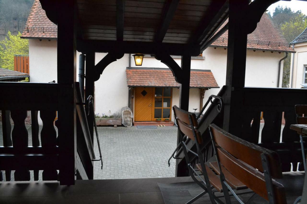 Pension - Gaestehaus Zum Pfaelzerwald 힌터바이덴탈 외부 사진